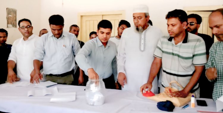 পীরগাছায় ইটাকুমারী ইউনিয়নে কর্মসূচীর শ্রমিক নির্ধারণে লটারী