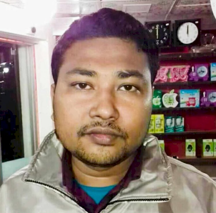 নওগাঁয় স্বাস্থ ও পরিবার পরিকল্পনা  ফার্মাসিস্ট রুবেলের বিরুদ্ধে অনিয়মের অভিযোগ, কারণ দর্শানোর নোটিশ