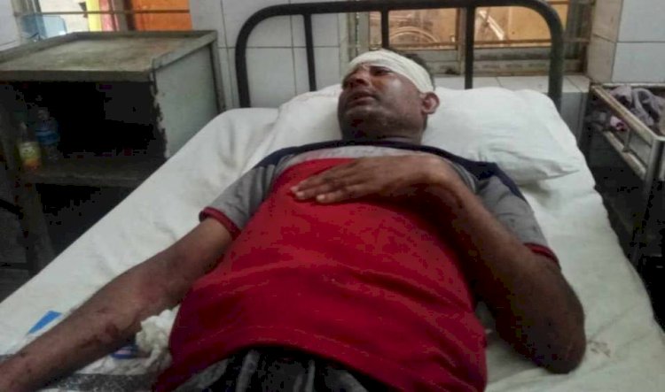 নওগাঁর বদলগাছীতে সিএনজি ও ভুটভটির মুখোমুখি সংঘর্ষ ২ জন নিহত ও ৩ জন আহত