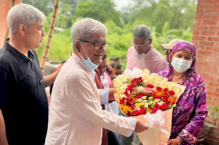 ঠাকুরগাঁওয়ে নির্মাণাধীন বিশ্ববিদ্যালয় পরিদর্শন করেন বিএনপি মহাসচিব মির্জা ফখরুল ইসলাম আলমগীর