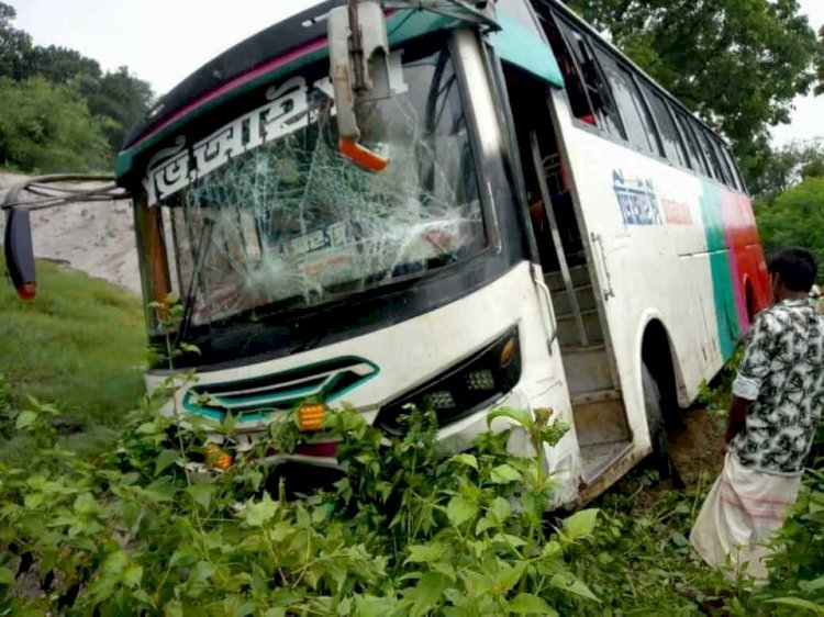 ঠাকুরগাঁও সড়ক দূর্ঘটনায় নিহত বাবা মেয়ে