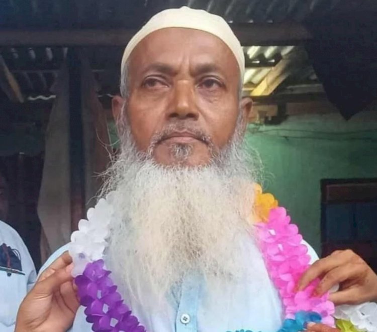 ১১ মাস স্কুলে না হাসার অভিযোগ, তুলেছেন সম্পূর্ণ বেতন!