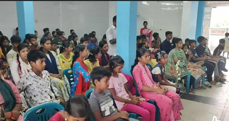 কেশবপুরে দলিত জনগোষ্ঠীর শিক্ষার্থীদের মাঝে  শিক্ষা উপকরণ বিতরণ ও উদ্বুদ্ধকরন সমাবেশ