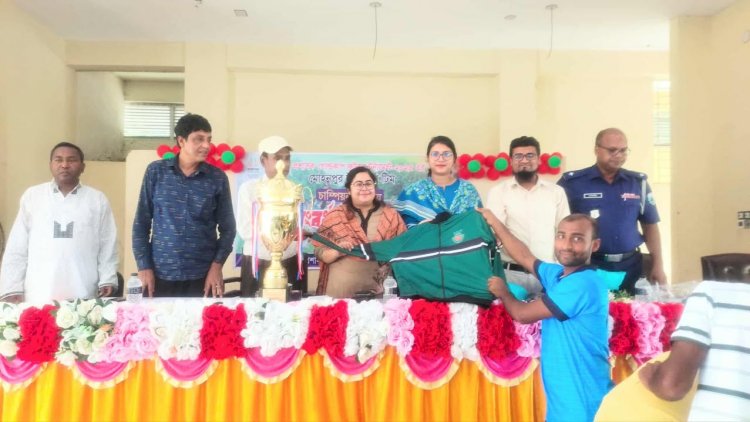 রাজশাহী জেলা প্রশাসক গোল্ডকাপ ফুটবল টুর্নামেন্টে মোহনপুর টিম চ্যাম্পিয়ন  উপজেলায় সংবর্ধনা অনুষ্ঠান