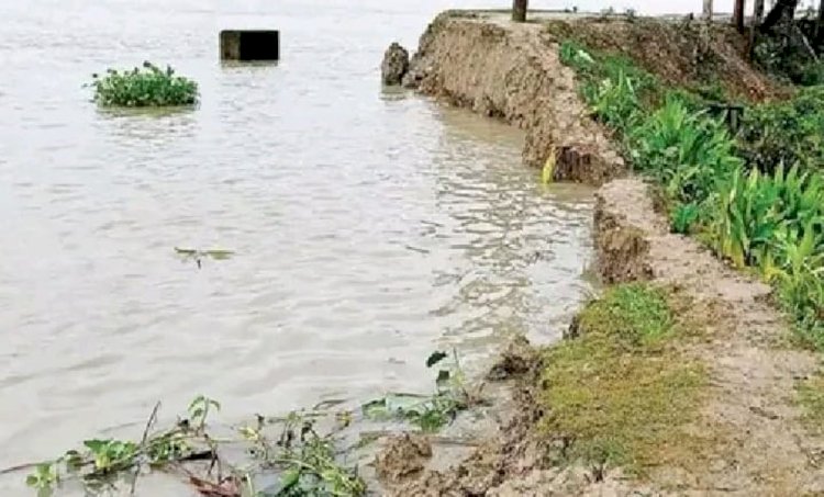 মির্জাগঞ্জের বিভিন্ন পয়েন্টের বেড়িবাঁধ নিয়ে দুশ্চিন্তায় স্থানীয় বাসিন্দারা