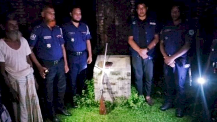 পীরগাছায় পরিত্যক্ত জমিদার বাড়ি থেকে বন্দুক ও গুলি উদ্ধার