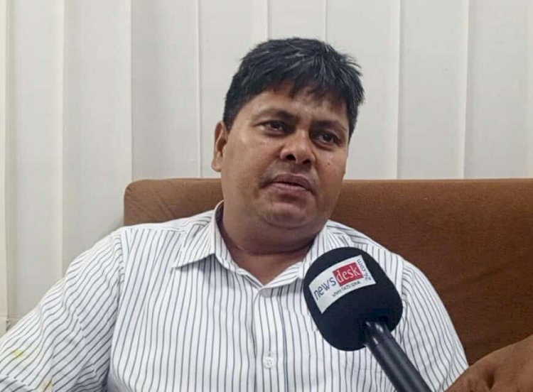 ‎৭ ঘণ্টা অনশনের পর দাবি মেনে নিলেন হল প্রশাসন