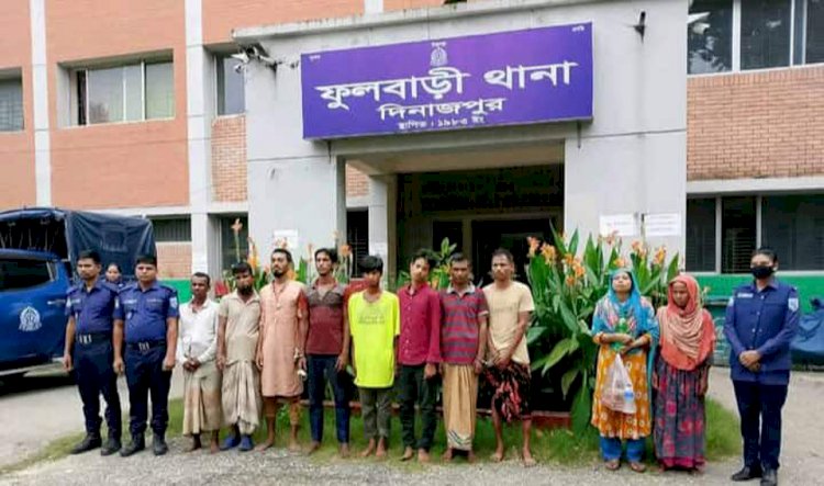এলাকাবাসীর সহযোগিতায় চোর চক্রের ১০ জন আটক!