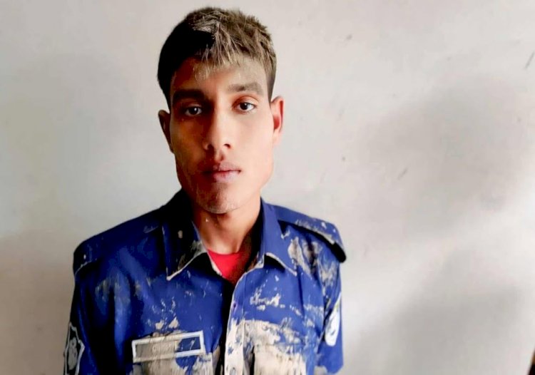 রাজবাড়ী কালুখালী সোনাপুড় মোড়ে ভুয়া পুলিশ আটক