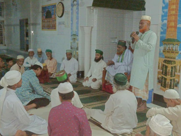 বুড়িচংয়ের আনন্দপুর ফকির আব্দুস সালাম (রহ:) মাজার ও খানকা শরীফের মাসিক দোয়া মাহফিল অনুষ্ঠিত