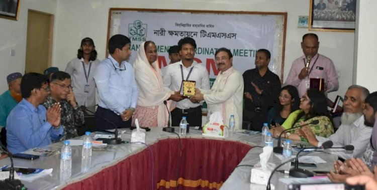 বগুড়ায় ইঞ্জিনিয়ার্স ব্লাড ডোনার ক্লাবকে টিএমএসএস'র সম্মাননা