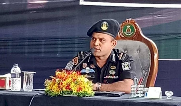 রাজশাহী র‌্যাব-৫ এর অধিনায়ক মহানগরীর  কর্মরত সাংবাদিকদের  সঙ্গে মতবিনিময় করেন