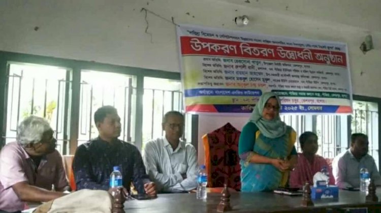 কেশবপুরে বিনামূল্যে সেমি-পাকা টয়লেট স্থাপনের উপকরণ বিতরণের উদ্বোধনী অনুষ্ঠান