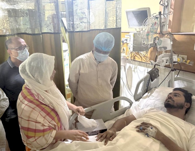 খালেদা জিয়া তার ব্যক্তিগত চিকিৎসক এ জেড এম জাহিদ হোসেনকে দিয়ে নুরুল হকের স্বাস্থ্যের খোঁজ নিলেন