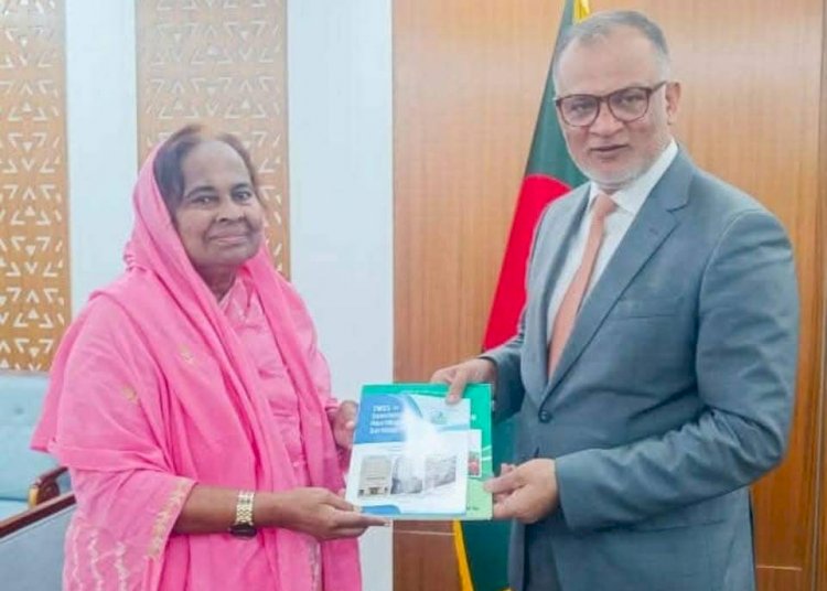 ঢাকায় অন্তর্বর্তীকালীন সরকারের উপদেষ্টা শেখ বশির উদ্দিনের সাথে ডক্টর হোসনে-আরা বেগমের সাক্ষাৎ