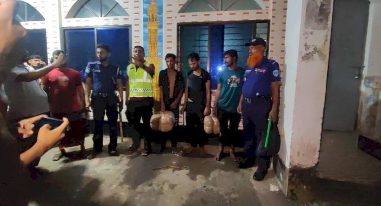 বুড়িচংয়ে গাঁজাসহ তিন মাদক কারবারি আটক