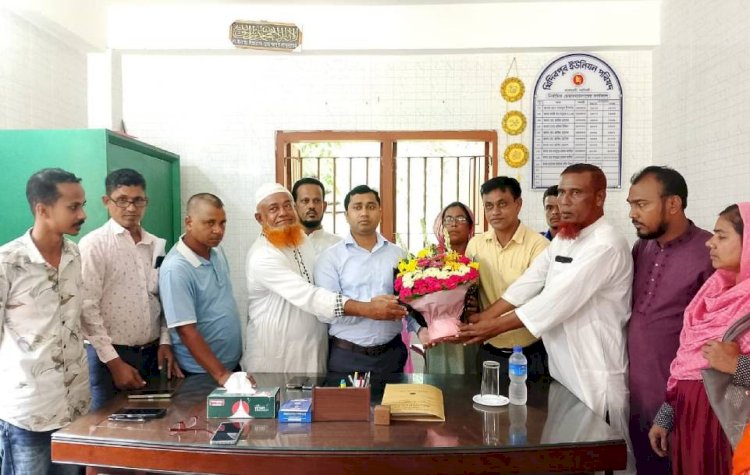 মনোহরদীতে ইউনিয়ন পরিষদের প্রশাসকের দায়িত্বে সহকারী কমিশনার (ভূমি)
