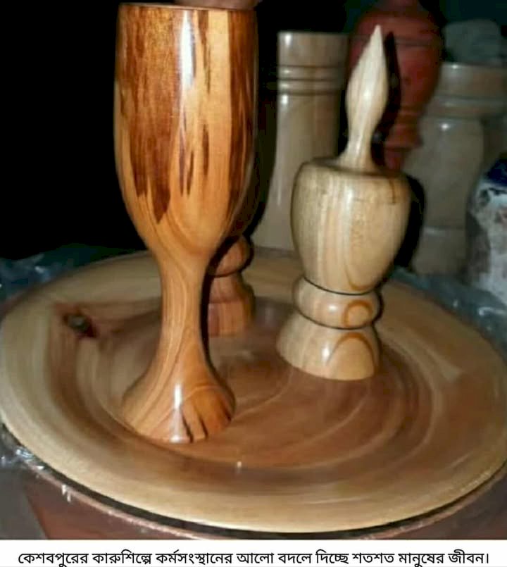 কেশবপুরের কারুশিল্পে বদলে দিচ্ছে শতশত  মানুষের জীবন।