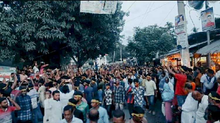 জাতির ক্রান্তিলগ্নে বরাবরই তরুণ সমাজ  প্রশংসনীয় ভূমিকা রেখে আসছে  ( আবুল হোসেন আজাদ )