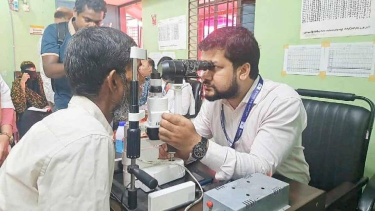 রাজবাড়ীতে বিনামূল্যে চক্ষু সেবা পেল ৩শ রোগী