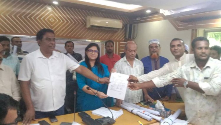 নরসিংদীর শিবপুরে  ৭২টি পূজামণ্ডপে সরকারী অনুদান বিতরণ