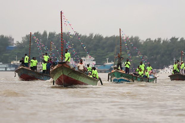 বরিশালে মা ইলিশ রক্ষায় ড্রোন নজরদারি