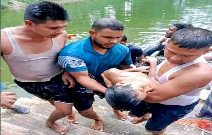 ঠাকুরগাঁও উপজেলা পরিষদ পুকুরে সাঁতার প্রশিক্ষণের সময় এক শিশুর মর্মান্তিক মৃত্যু হয়েছে