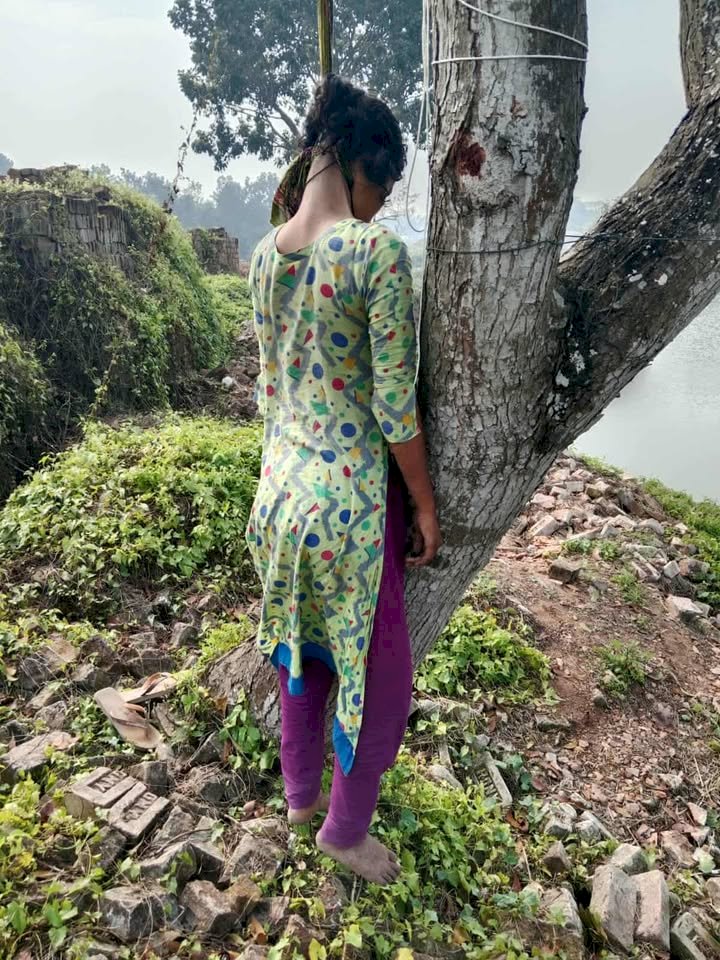 বালিয়াকান্দিতে এক  কিশোরীর ঝুলন্ত মরদেহ উদ্ধার