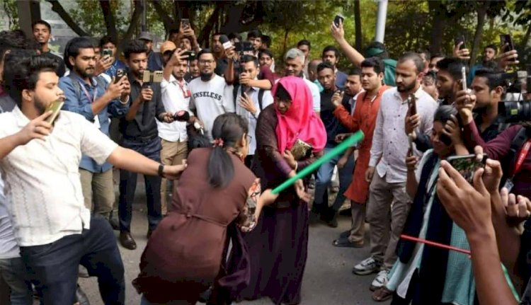 নওগাঁর এনসিপি নেত্রী রুমীর হাজারীবাগে ছাত্রী হোস্টেল থেকে  ঝুলন্ত মরদেহ উদ্ধার