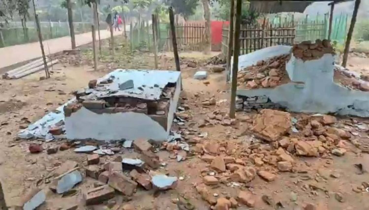 ঠাকুরগাঁওয়ে সত্যপীরের মাজারে হামলা ও ভাঙচুর, এলাকায় উত্তেজনা