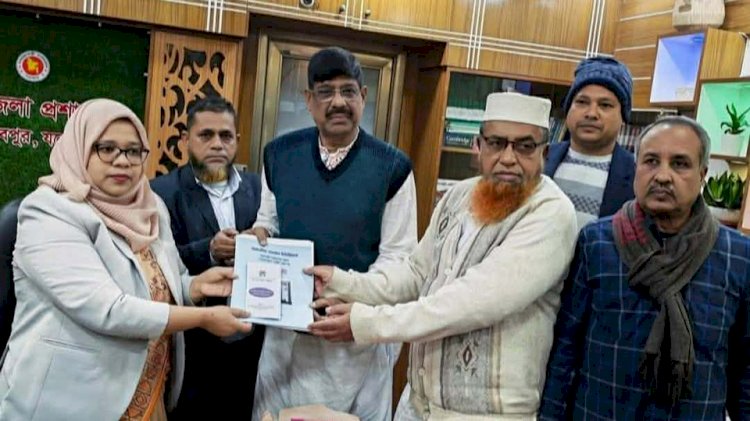 যশোর-০৬ আসনে বিএনপি'র মনোনীত প্রার্থী আজাদের মনোনয়ন পত্র সংগ্রহ