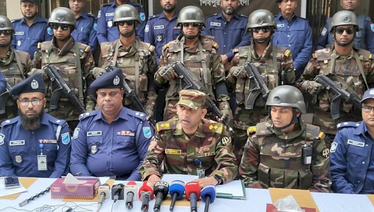 নরসিংদীর শিবপুরে যৌথ বাহিনীর অভিযানে বিপুল   পরিমান আগ্নেয়াস্ত্র, গুলি,নগদ টাকা সহ ৭ জন গ্ৰেফতার