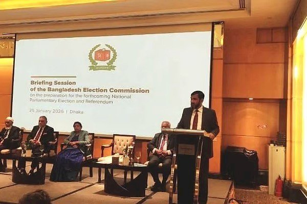 নির্বাচন কমিশনের বিভিন্ন দেশের কূটনীতিকদের সাথে বৈঠক