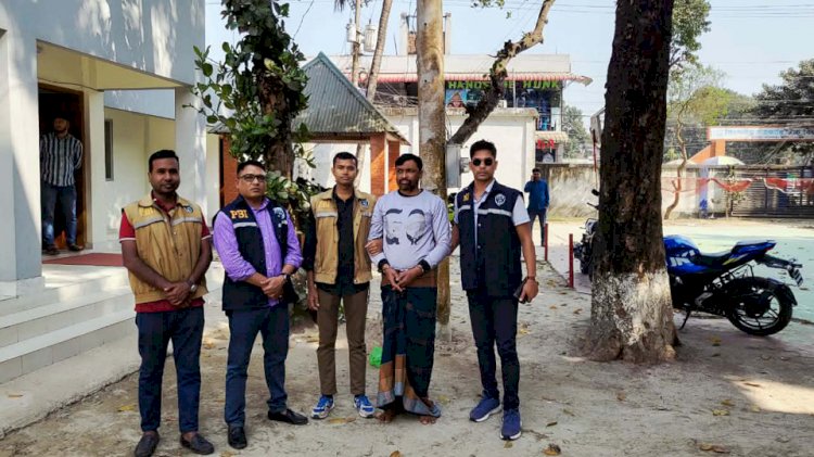 মানিকগঞ্জে পিবিআই’র অভিযানে ১৭ মামলার আসামি কুদ্দুস ডাকাত গ্রেপ্তার