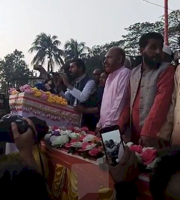 গলাচিপায়  সাবেক ভিপি নুরুল হক নূরের নির্বাচনি সভায় জনসমাগম, ট্রাক মার্কায় ভোট চাইলেন নূর,