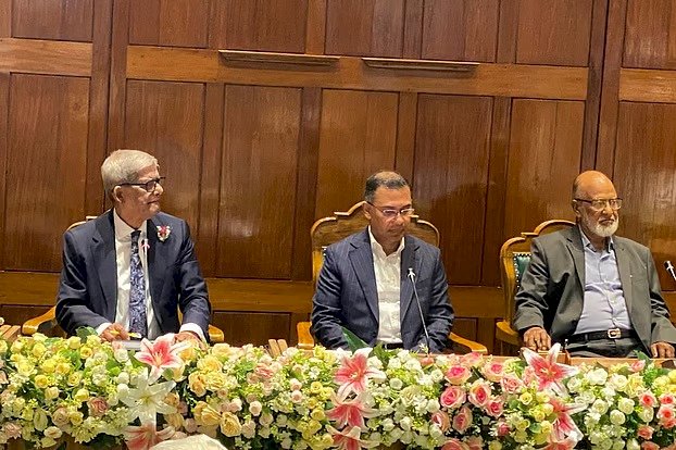 বিএনপির নবনির্বাচিত এমপিরা শুল্কমুক্ত গাড়ি এবং সরকারি বরাদ্দের প্লট গ্রহণ করবেন না বলে জানিয়েছেন।