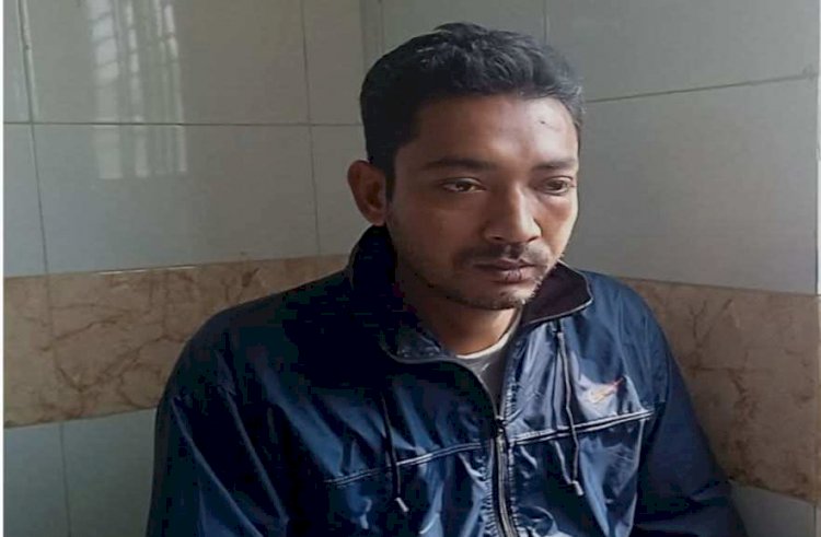 নওগাঁ সাংবাদিক আরিফুল ইসলাম রনক কে মারধর করে মোটরসাইকেল ছিনতাই !