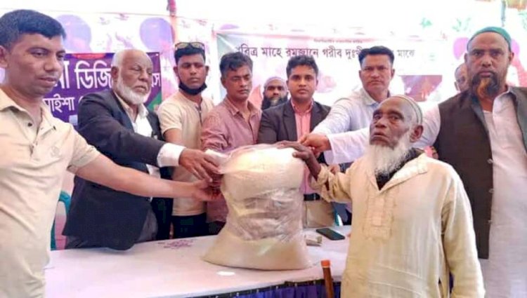 আলোর কাফেলা’র উদ্যোগে ২০০ অসহায় পরিবারের মাঝে রমজানের উপহার বিতরণ