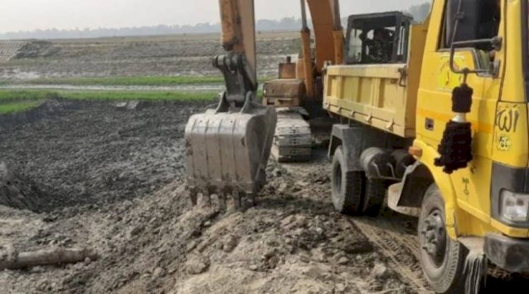 বুড়িচংয়ে অবৈধভাবে মাটি কাটার দায়ে ট্রাক মালিককে ১ লাখ টাকা জরিমানা