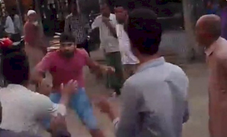 পুকুর সংস্কারের আড়ালে অবৈধ মাটি কাটা, সংবাদ সংগ্রহে গিয়ে সাংবাদিকের ওপর হামলা