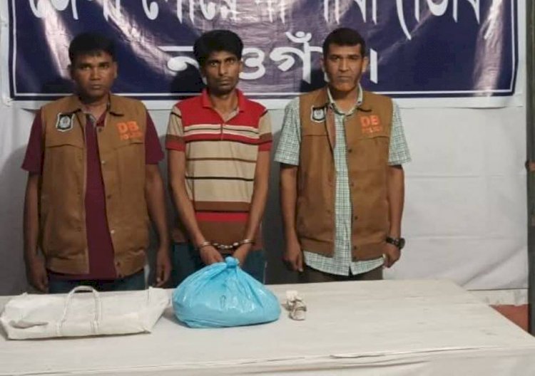 নওগাঁর মহাদেবপুর ১০ নং ভীমপুর ইউনিয়নের চকগৌরী বাজারে গাঁজসহ ১ জন আটক