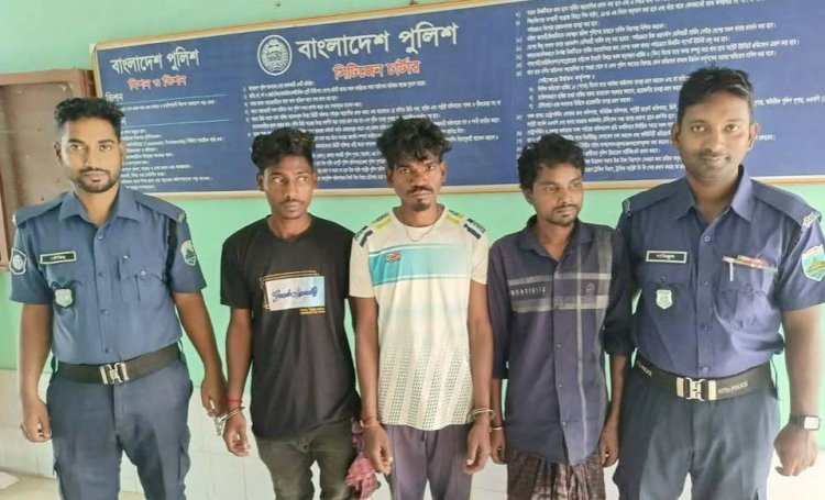 নওগাঁ পুলিশ সুপার তারিকুল ইসলামের নিদের্শনায় মহাদেবপুর উপজেলার চৌমাশিয়া অভিযান চালিয়ে ৩ জনকে আটক