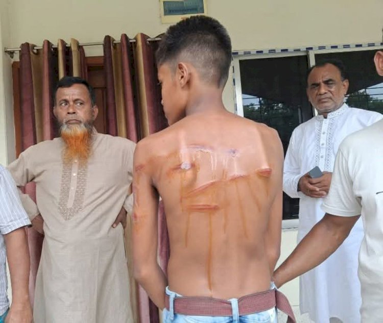 বাগদুলী উচ্চ বিদ্যালয়ের শিক্ষকের বেত্রাঘাতে হসপিটালে ছাত্র, শিক্ষক অবরুদ্ধ