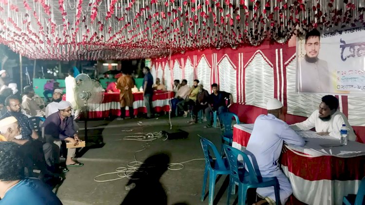 মধ্যরাত পর্যন্ত মানুষের কথা শুনলেন এমপি আখতার