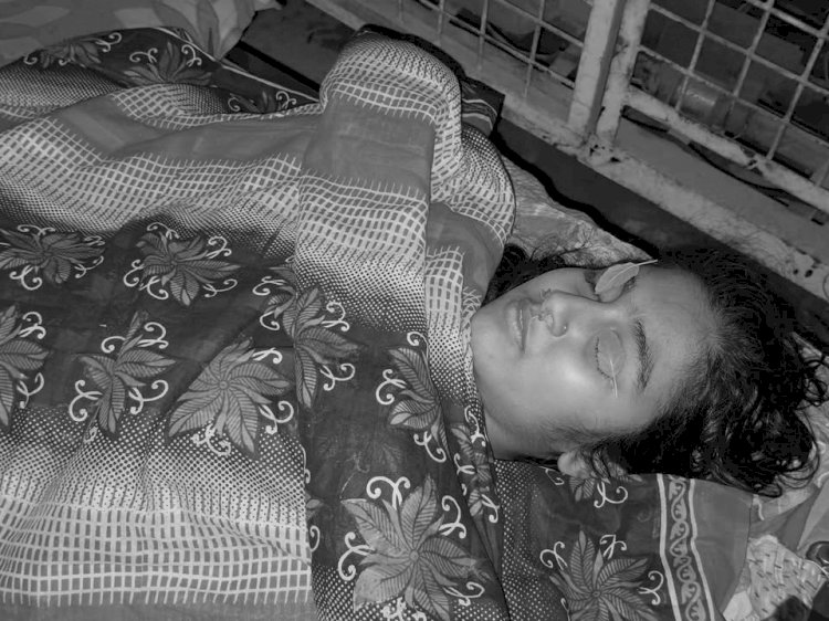 নওগাঁর নিয়ামতপুরে পারিবারিক কলহের জেরে শ্রাবন্তী নামে এক  গৃহবধূর আত্নহত্যা