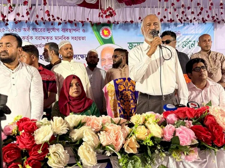 নরসিংদীর সদরের  তিনটি ইউনিয়নে অসহায়, গরীব, দুস্থ মানুষের মাঝে চাল,শুকনো খাবার বিতরন করলেন     ড.আব্দুল মঈন খান