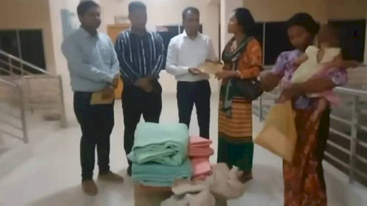 ঘুমধুম সীমান্তে মাইন বিস্ফোরণে নিহত তিন পরিবারের পাশে উপজেলা প্রশাসন