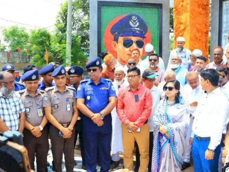 নরসিংদীর রায়পুরায় বীরশেষ্ঠ মতিউর রহমান স্মৃতি ম্যুরাল বাংলার ঈগল এর শুভ উদ্ধোধন অনুষ্ঠিত