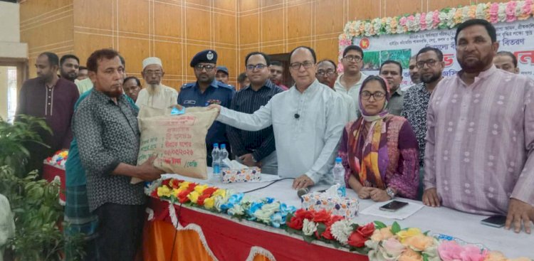 বুড়িচংয়ে ৩ হাজার ৩৩০ কৃষকের মাঝে কৃষি প্রণোদনা বিতরণ কর্মসূচির উদ্বোধন