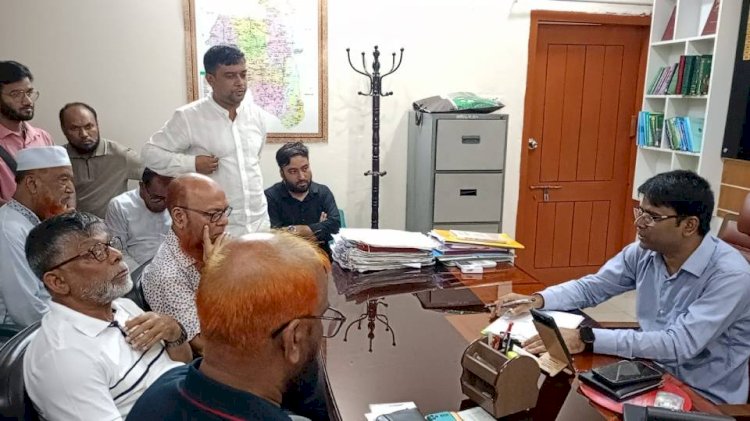 সিরাজগঞ্জে অযৌক্তিক জরিমানা ও হয়রানি বন্ধে রেস্তোরাঁ মালিক সমিতির নেতৃবৃন্দের সঙ্গে জেলা প্রশাসনের মতবিনিময় সভা